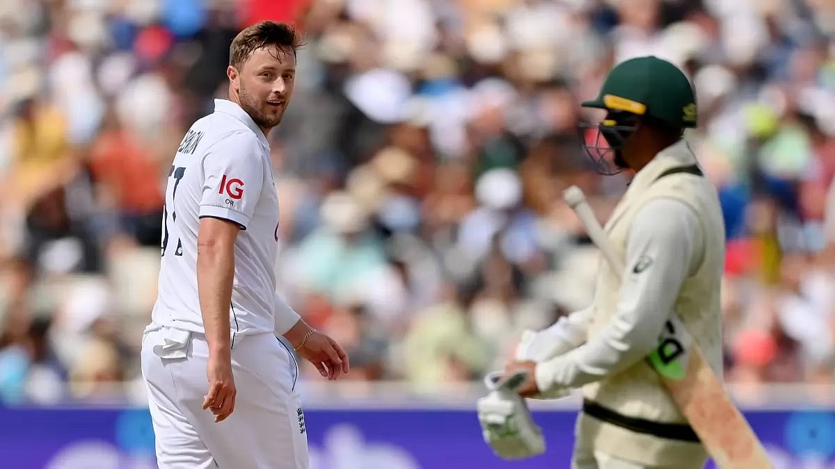 While defending his act, Robinson made a reference to Ponting's sledging in his playing days.