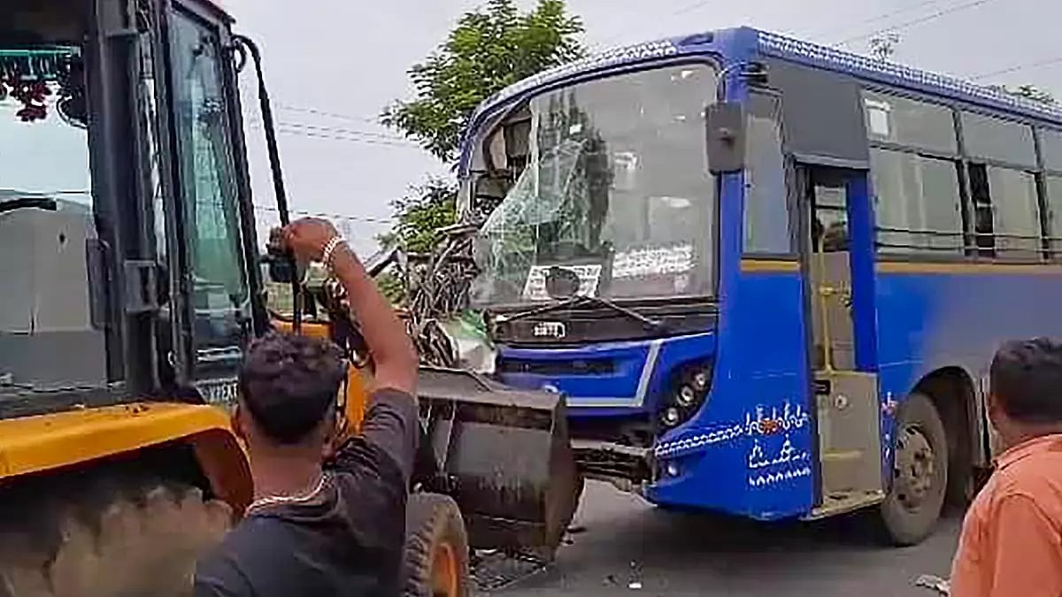 3 Men Killed After Being Hit By Bus In Rajasthan's Pali (Representative Image)