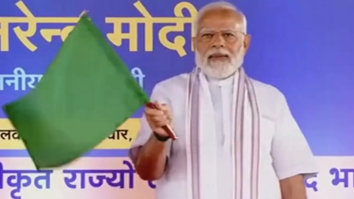 PM Narendra Modi flags off Vande Bharat trains in Bhopal