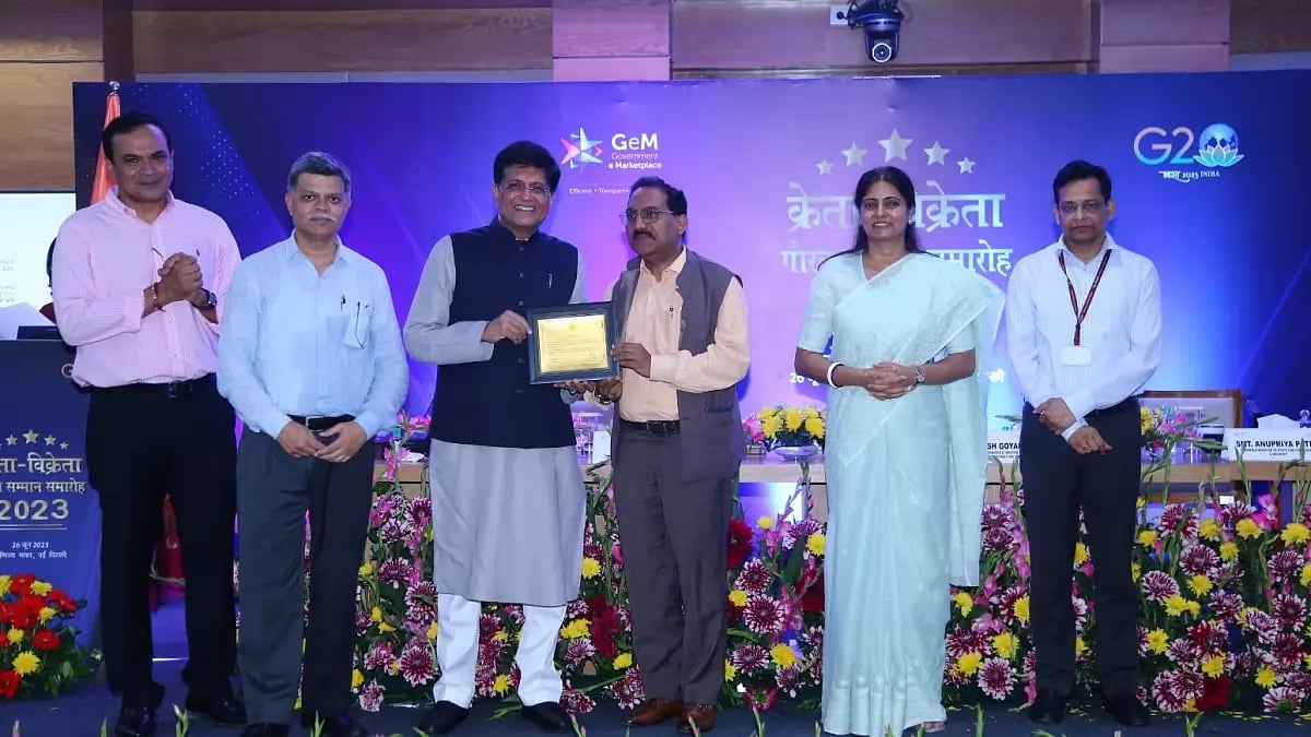REC Conferred With Golden Award