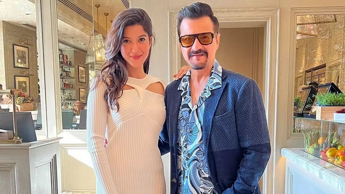 Shanaya Kapoor and Sanjay Kapoor