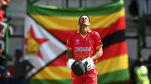 Williams scored 142 from 103 balls to take Zimbabwe to 332-7.