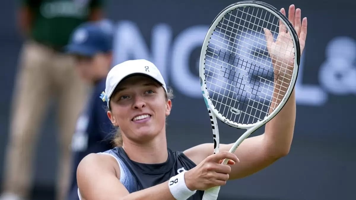 Swiatek will face Lucia Bronzetti in the semi-final match.