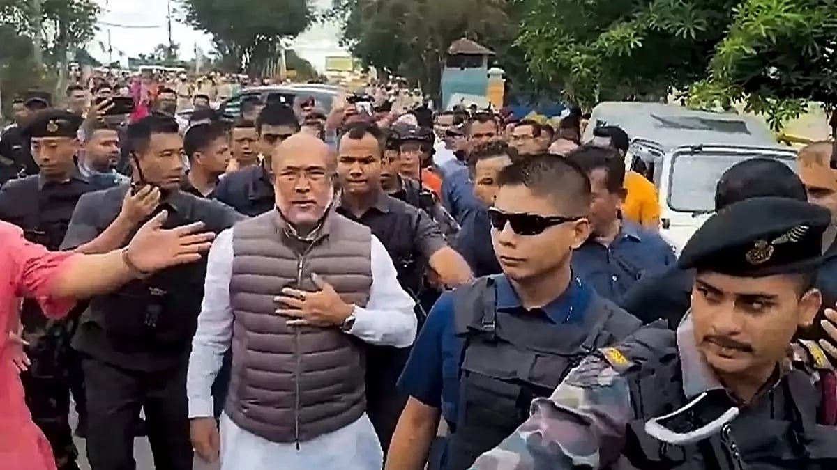 Manipur Chief Minister N Biren Singh was stopped from going to the Raj Bhavan by thousands of suppor