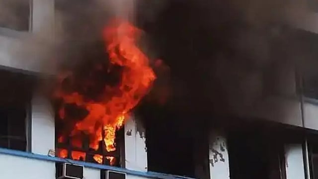 Uttar Pradesh: 4 Killed Including A Woman As Massive Fire Breaks Out At Showroom In Jhansi