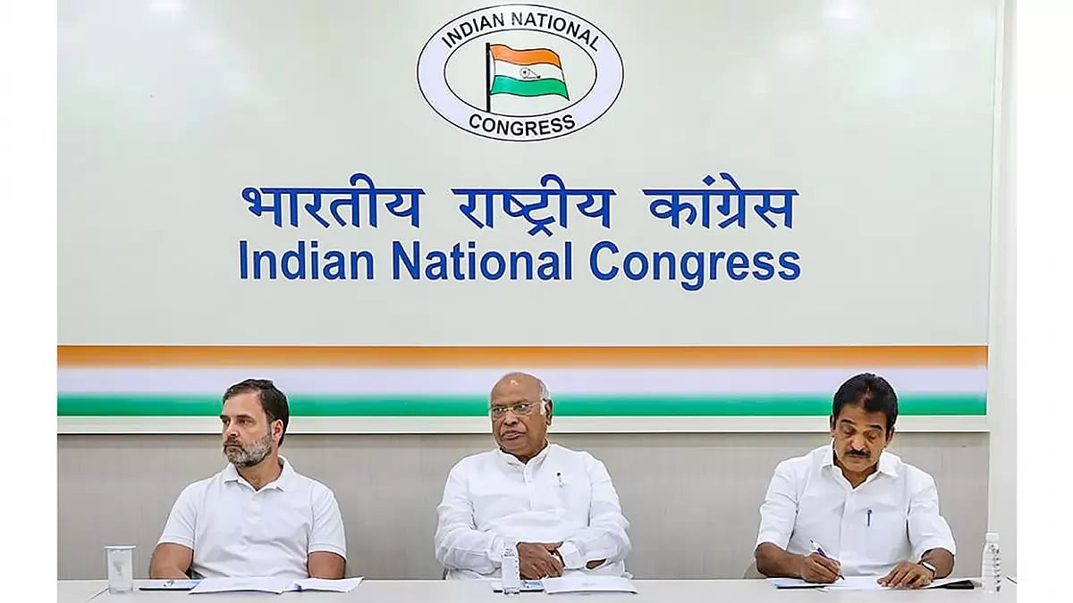 Congress chief Mallikarjun Kharge with Rahul Gandhi and KC Venugopal
