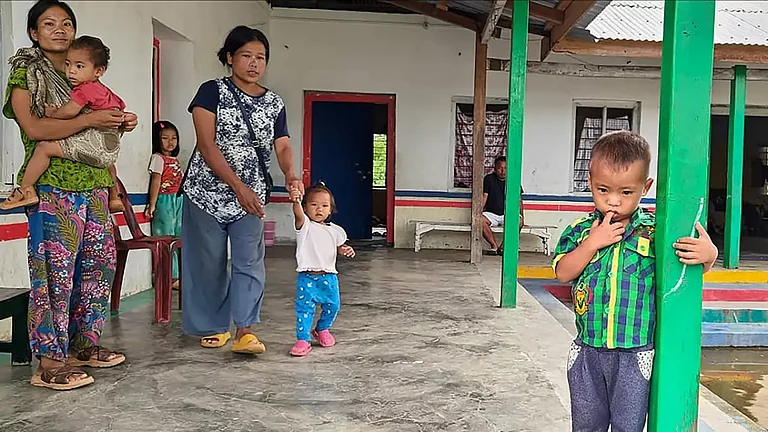 Kuki community people at a relief camp - null