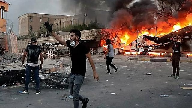 Iran: 1 Officer Killed As Militants Attack Police Station, Clashes Ongoing