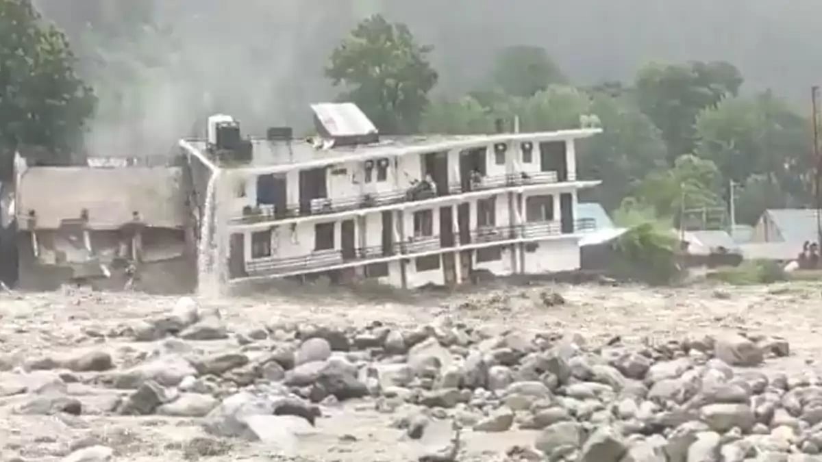 Screengrab from video of Manali hotel collapse