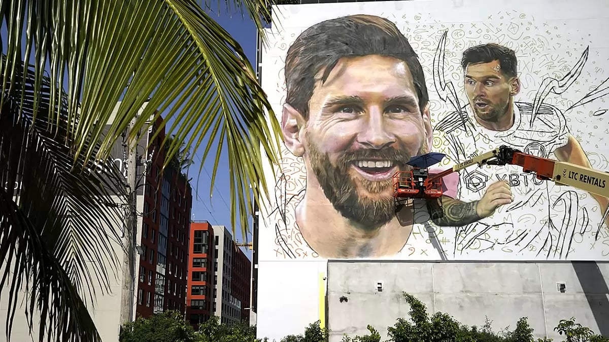 Lionel Messi arrives in Miami