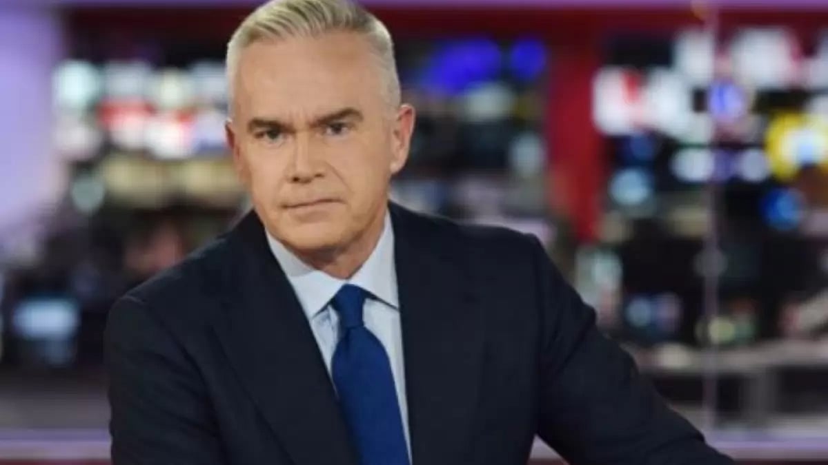 BBC presenter Huw Edwards on live TV