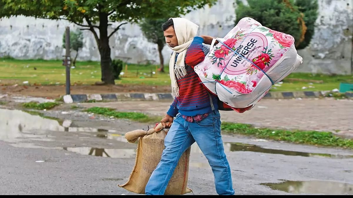 A migrant labourer in Kashmir