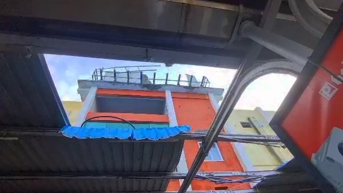 Water tank collapses in Warangal Railway station. Sheds fall on passengers waiting for train