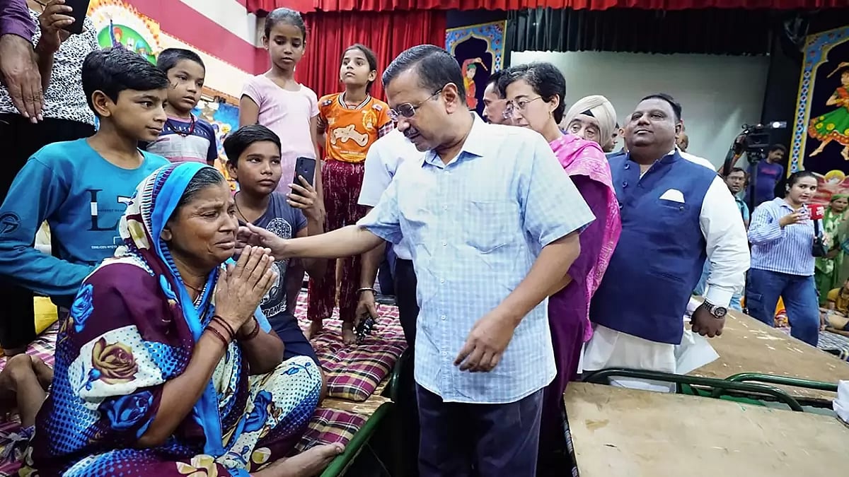 Arvind Kejriwal visits flood relief camp