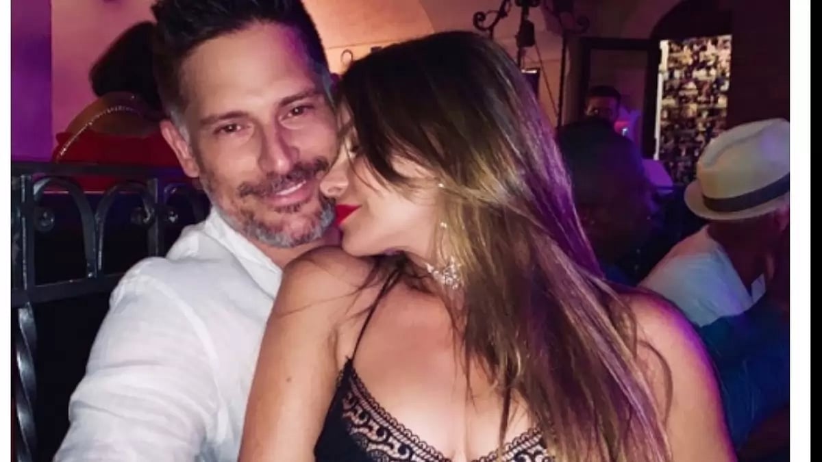 Sofia Vergara & husband  - null