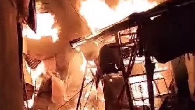 West Bengal: Massive Fire Breaks Out At Mangala Haat Clothing Market In Howrah, No Casualty So Far