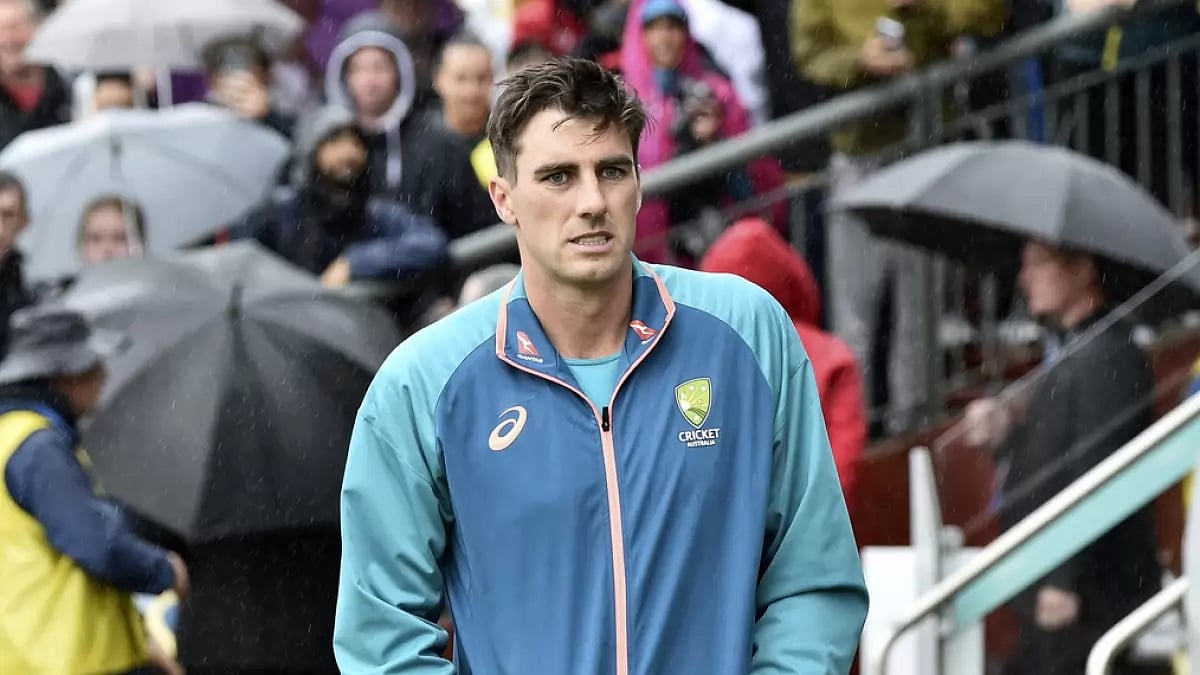 Rains on the final day meant Australia retain the Ashes against England.