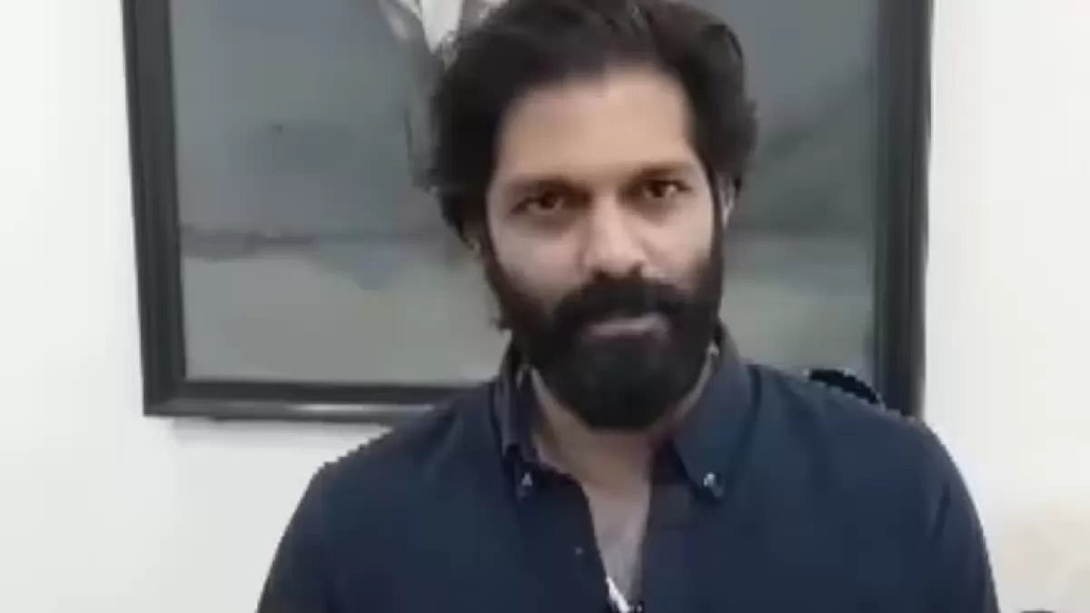 Amit Thackeray speaking to media about toll incident