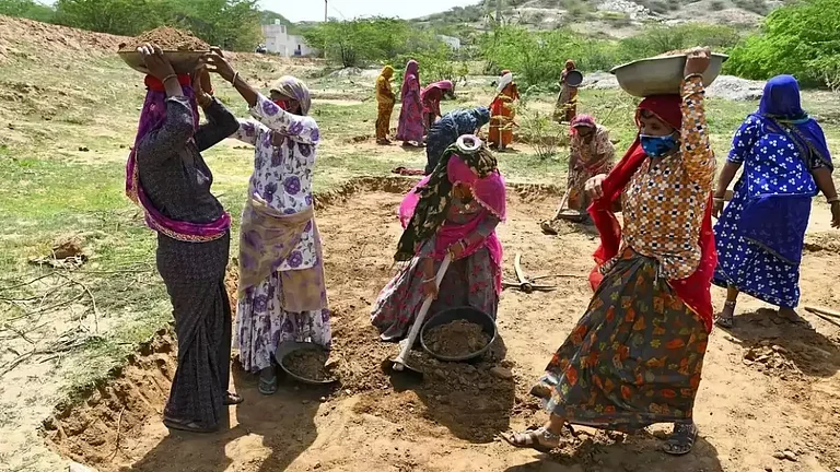 Representative Image: Women workers under the MGNREGA scheme - Internet Commons
