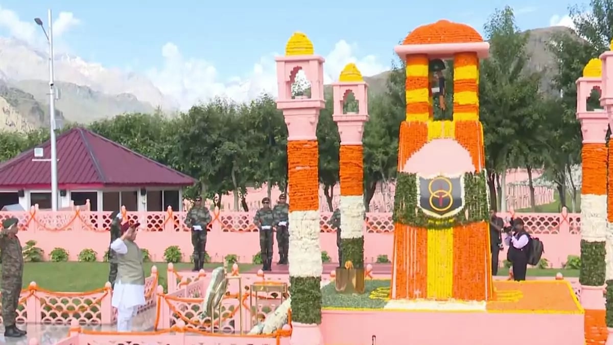 Defence Minister Rajnath Singh pays homage to Kargil War martyrs on Kargil Vijay Diwas.