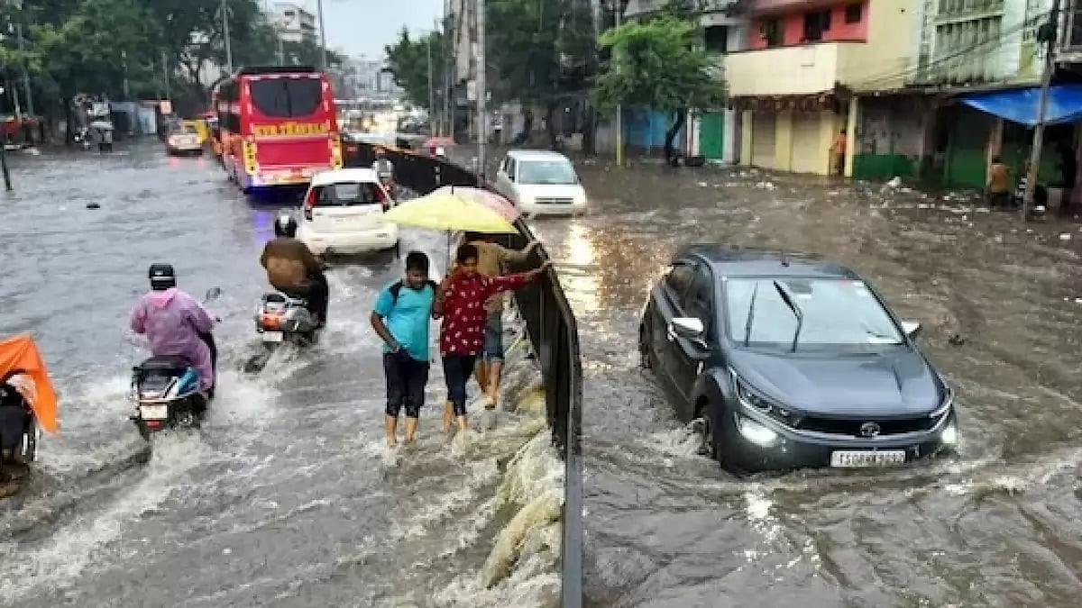Waterlogged roads in Telangana