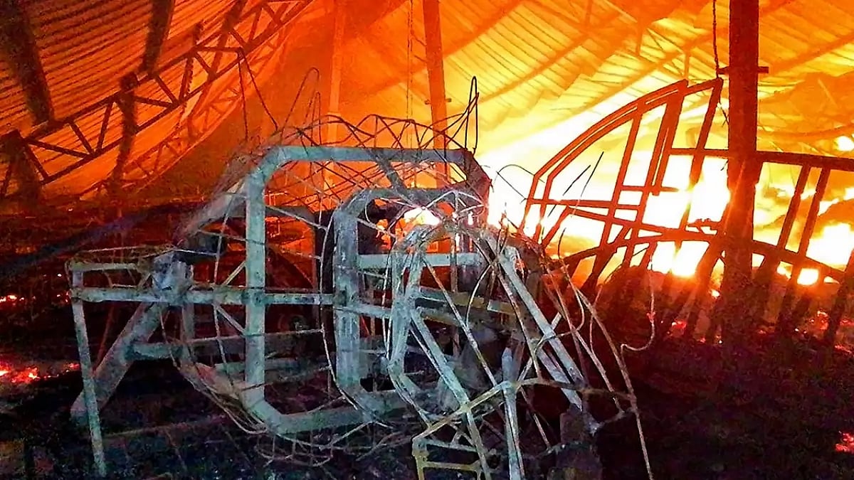  Fire at a tent godown in Jaunapur, New Delhi. 