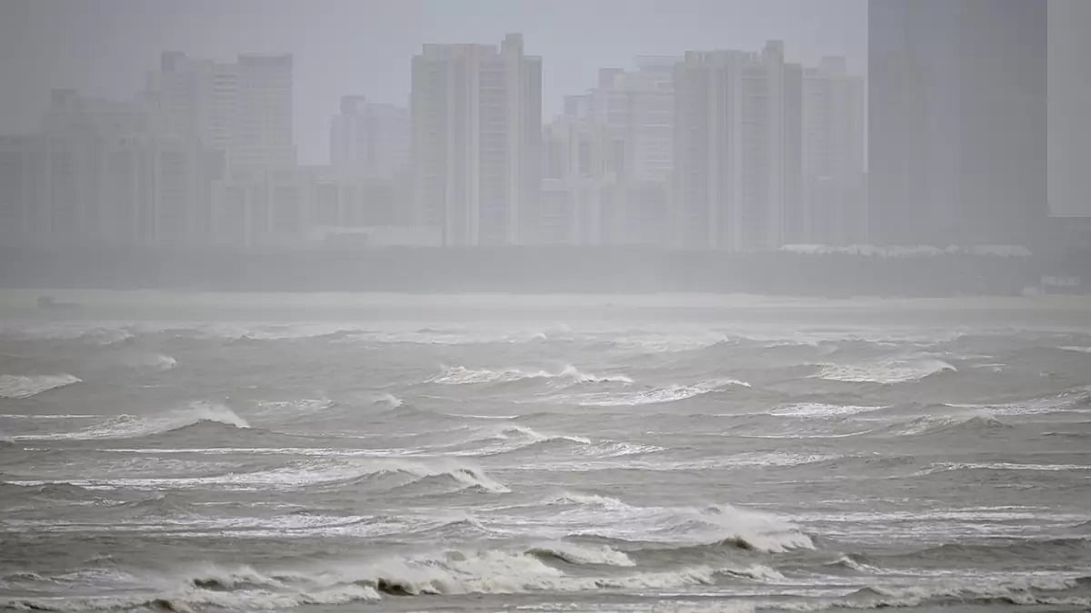 Asia Typhoon Doksuri