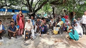 The people displaced by the demolition drive at Delhi's Nanakpura.