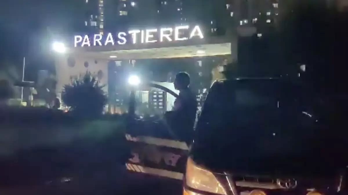 Lift collapses in Noida housing society