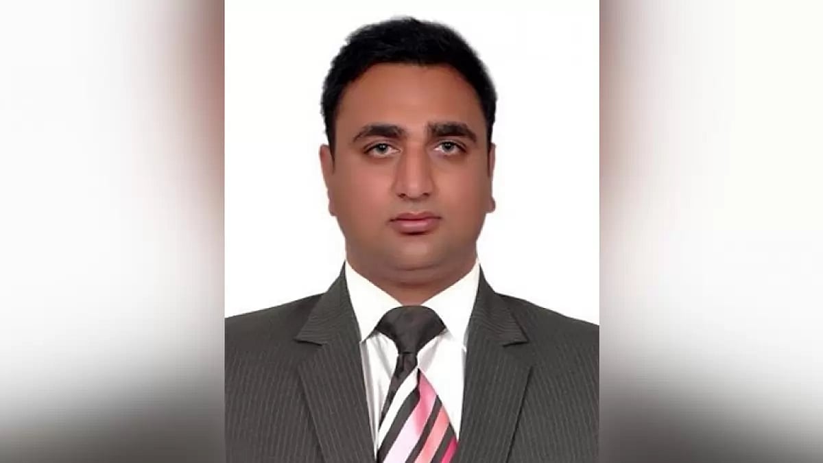  Faheem Qureshi, Founder & Director