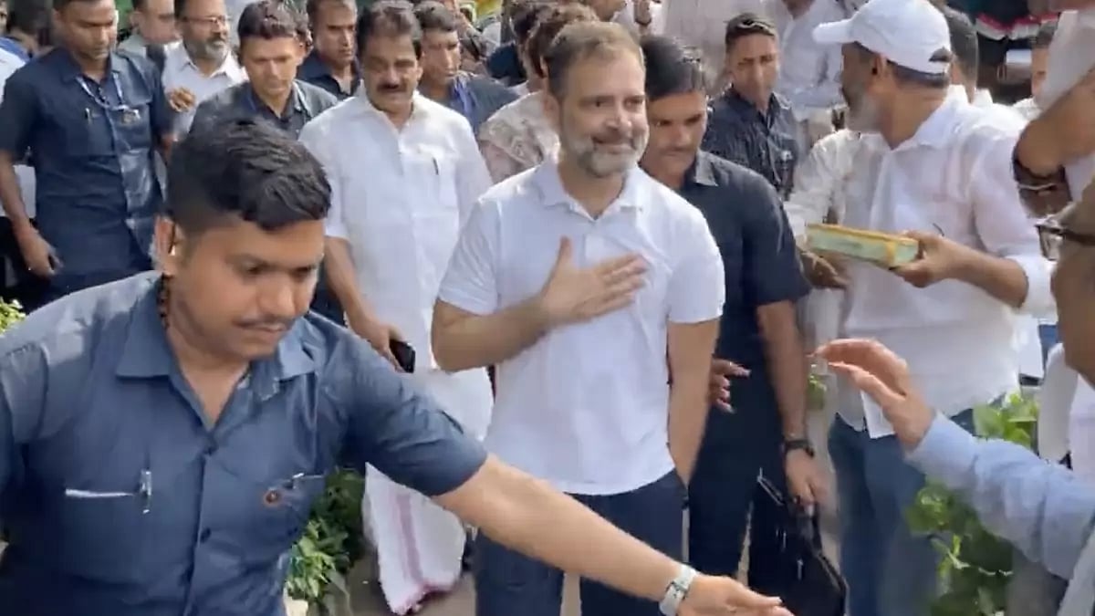 Congress leader Rahul Gandhi arrives at AICC HQ 