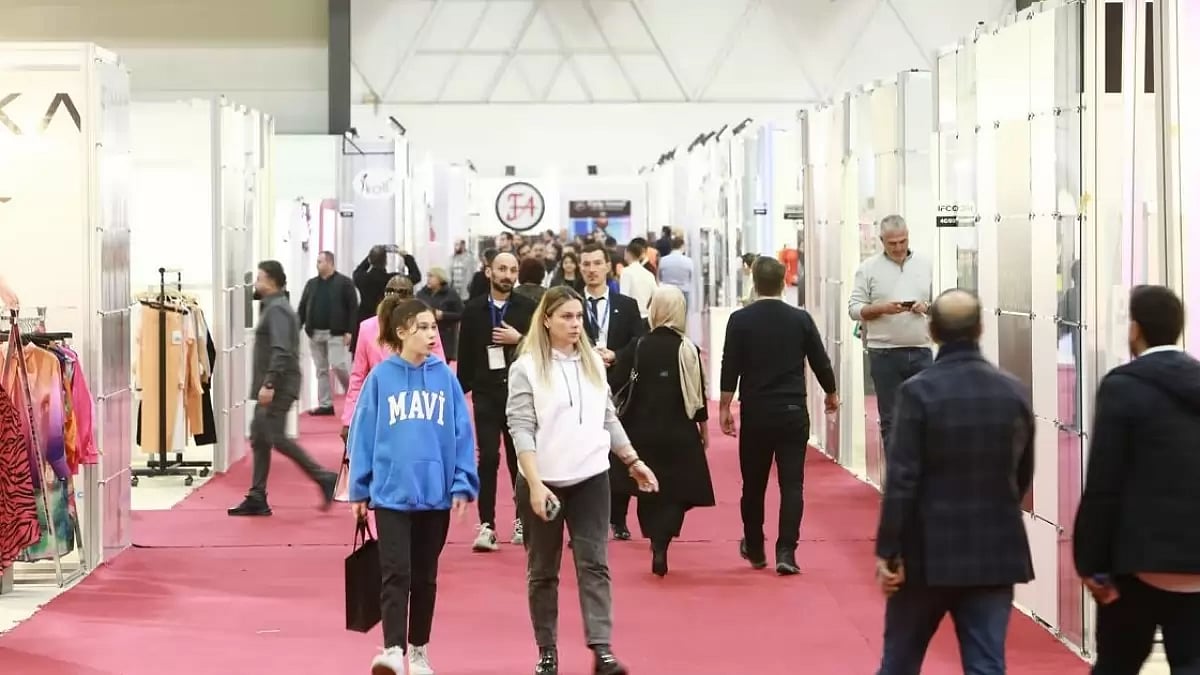 Visitors at IFCO Exhibition