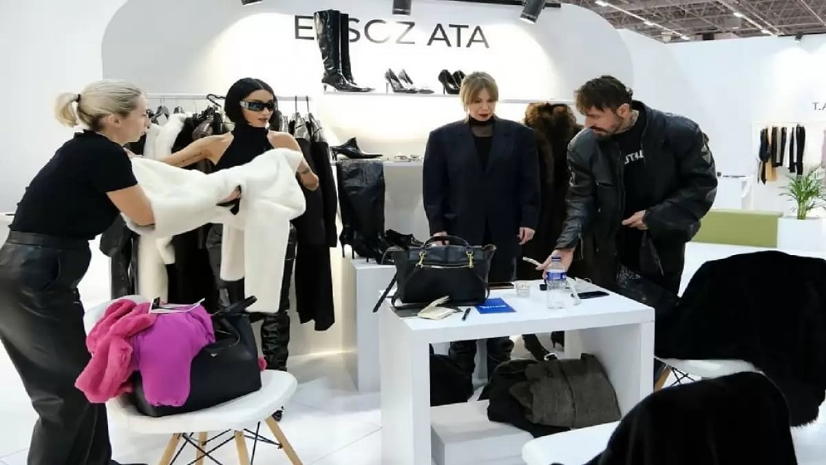 People trying clothes at IFCO Exhibition