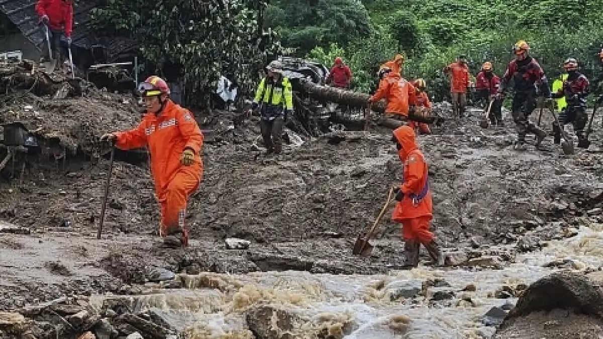 Emergency workers in action in storm-hit South Korea