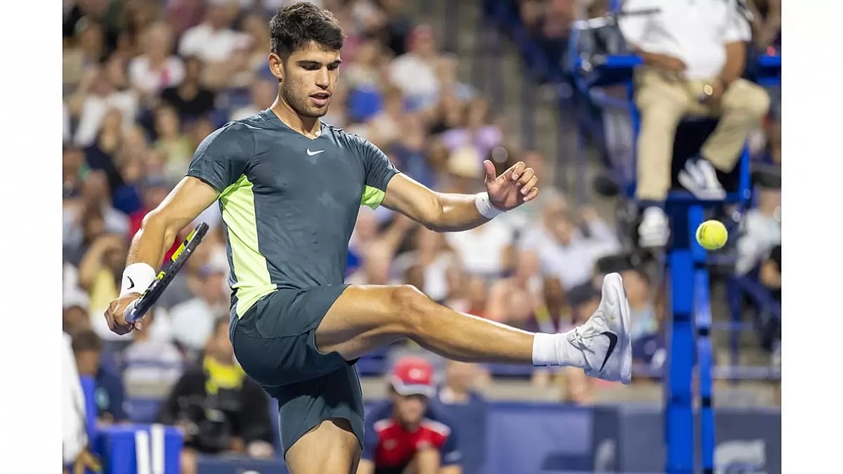 Carlos Alcaraz in action.