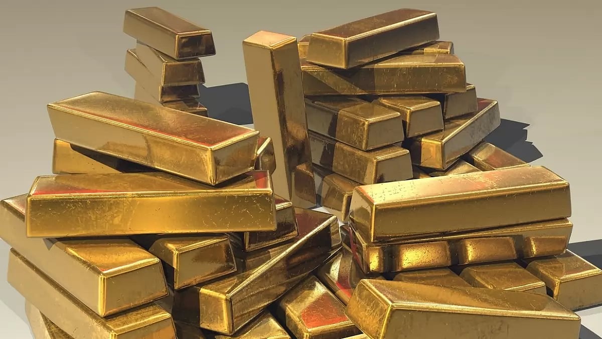 Central Banks' Gold Buying Spree: Unveiling Strategic Motives