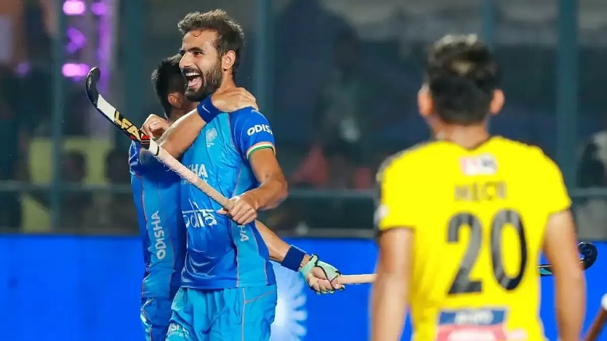 India rejoice after a strike in the final.