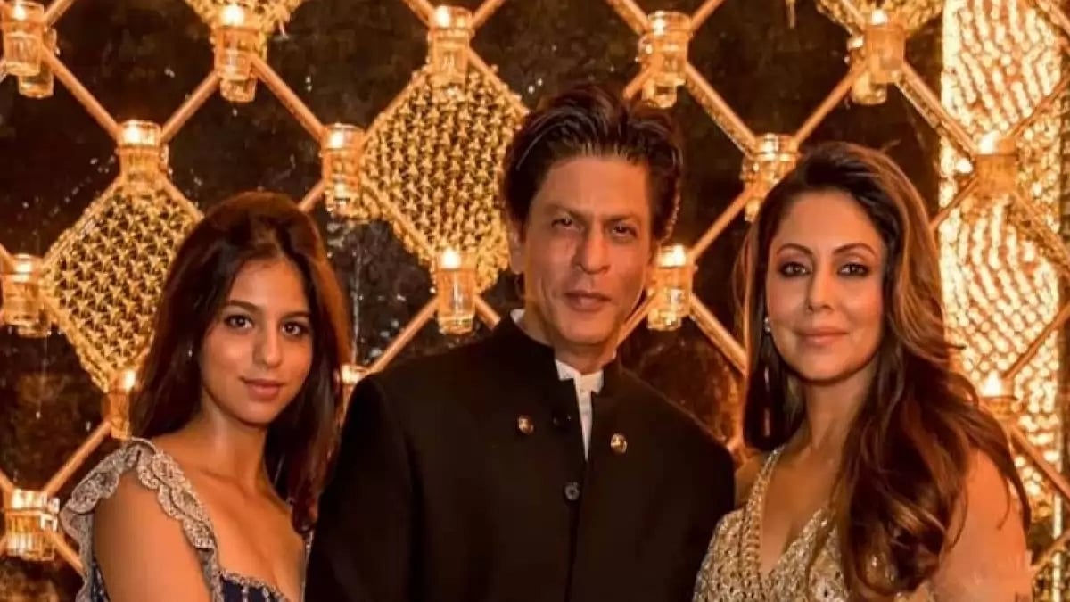 Shah Rukh Khan, Suhana Khan, Gauri Khan