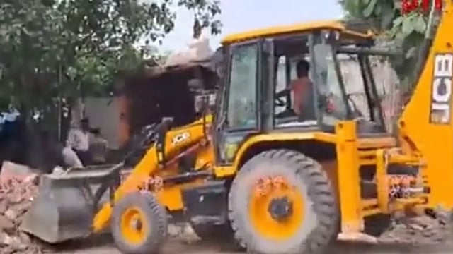 Temple Demolished Amid Anti-Encroachment Drive in Delhi's Geeta Colony, Residents Moved To Shelter Homes