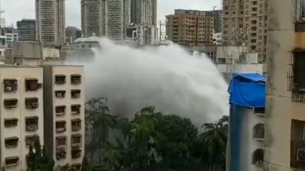 A BMC pipeline burst in Andheri, Mumbai.