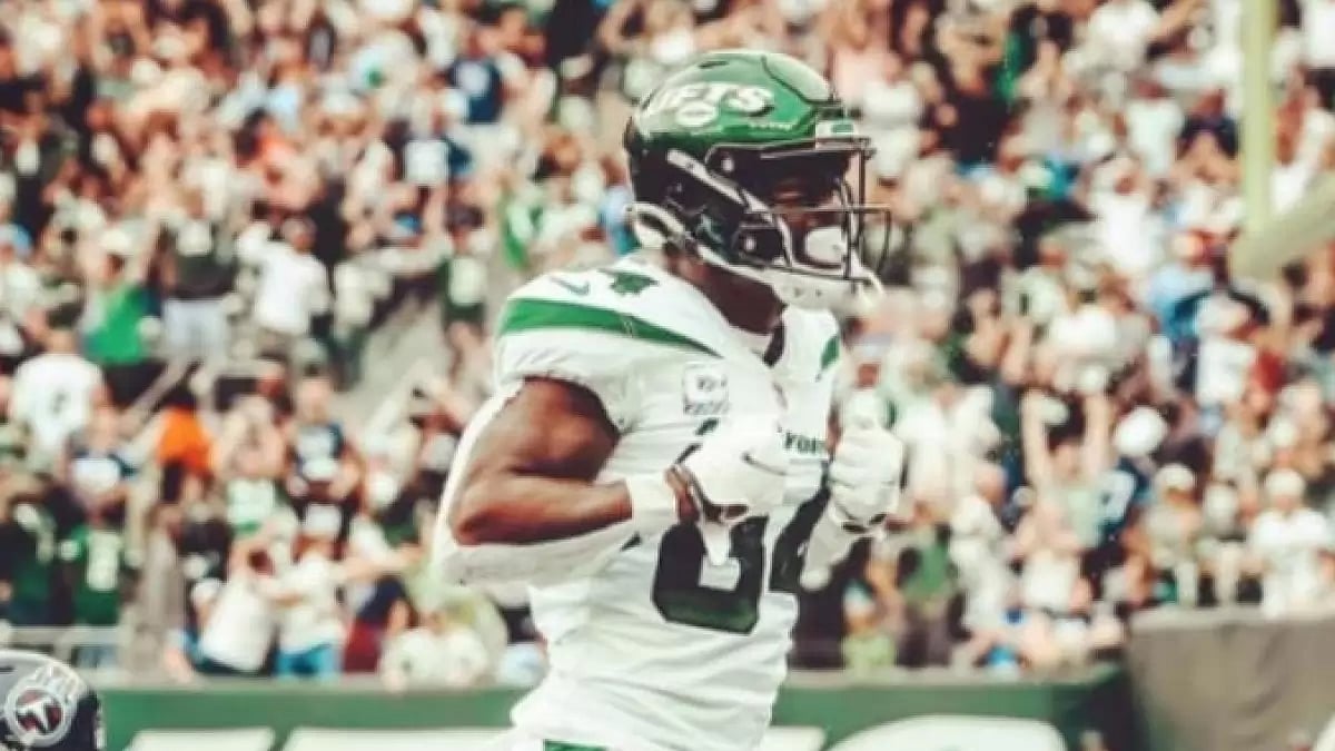 Corey Davis has announced his retirement at the age of 28