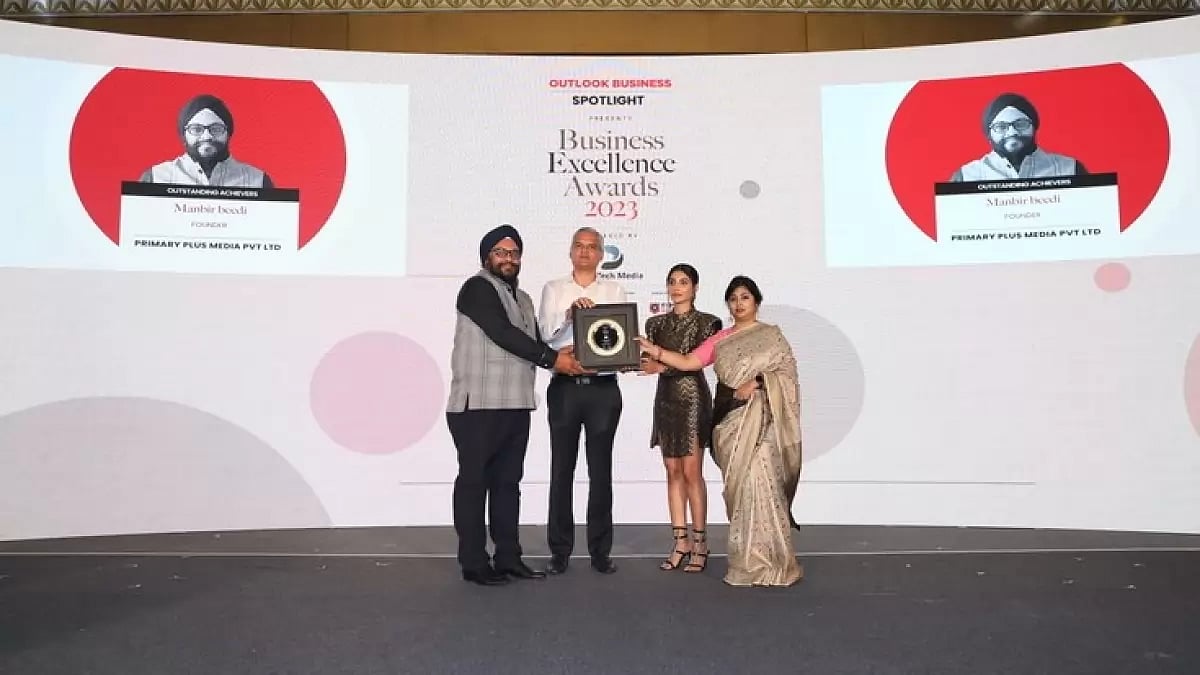 Empowering Education Pioneer: Bridging Knowledge and Innovation for a Brighter Future