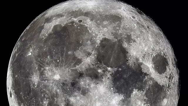 Blue Moon: A Photographer's Guide to Capturing Lunar Beauty