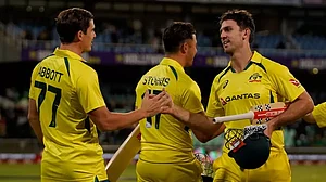 Australia beats SA by 8 wickets and registers a thumping victory in Durban.