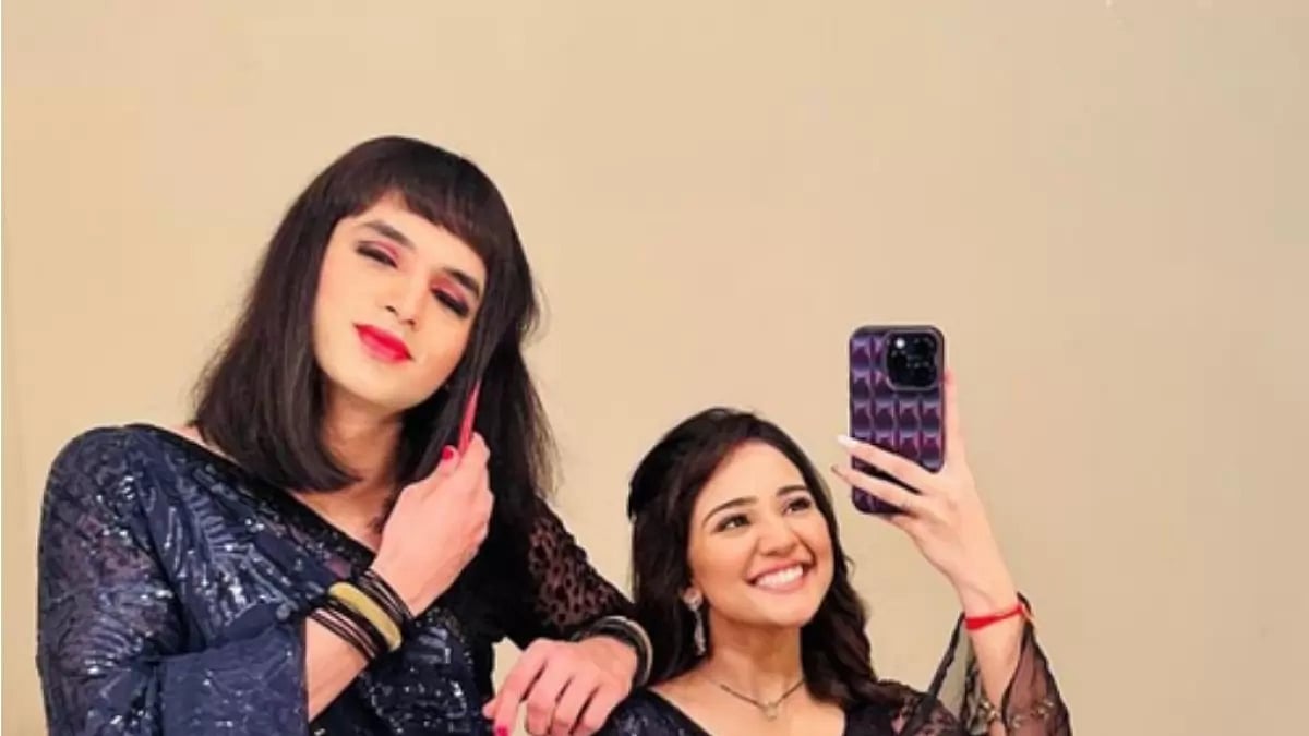 Syed Raza Ahmed Turns Female For 'Meet'; Here's Why | Outlook India