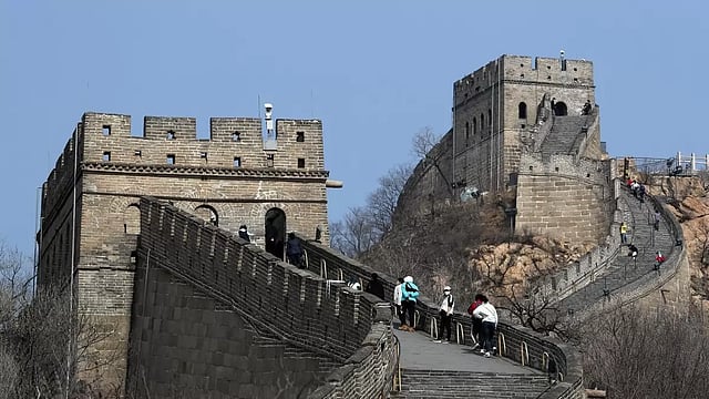 China's Great Wall Pierced Again, This Time By 2 Construction Workers