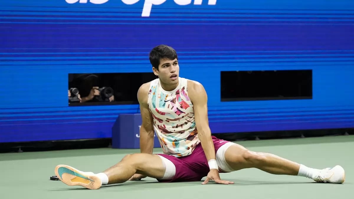 Carlos Alcaraz after losing a closely fought point vs Daniil Medvedev in the semifinal on Friday