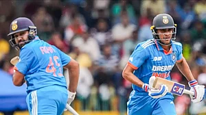 Rohit Sharma (left) and Shubman Gill of India