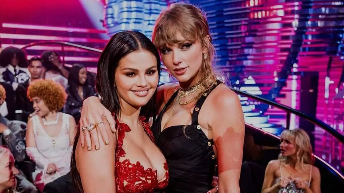  Taylor Swift & Selena Gomez