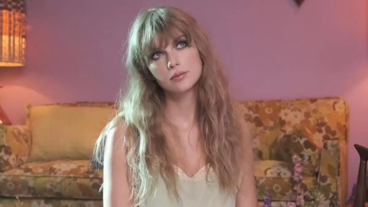 Taylor Swift Receives Best Pop Award at 2023 MTV VMAs